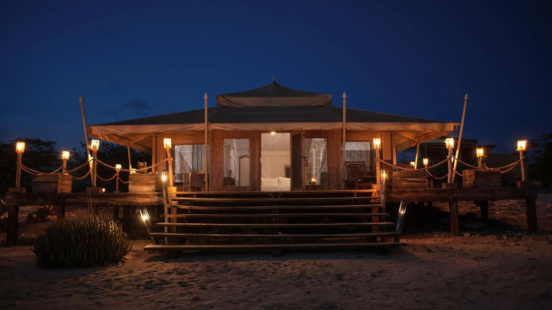 Hotel Eco Del Mar Pedernales 2*,